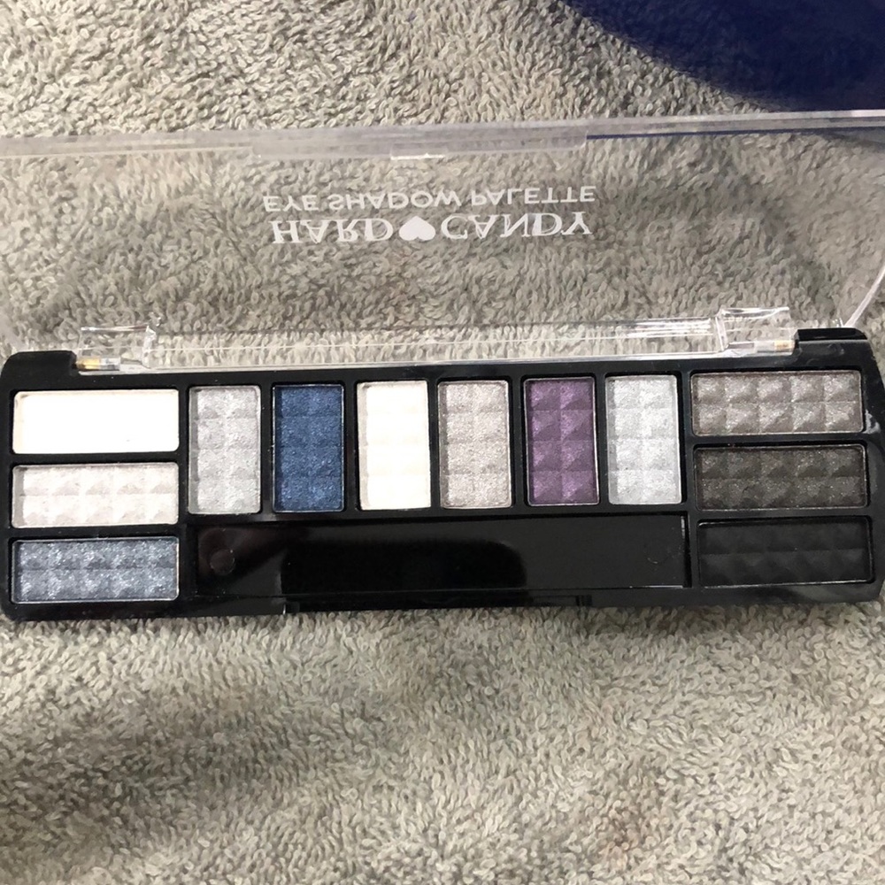 Eyeshadow palette